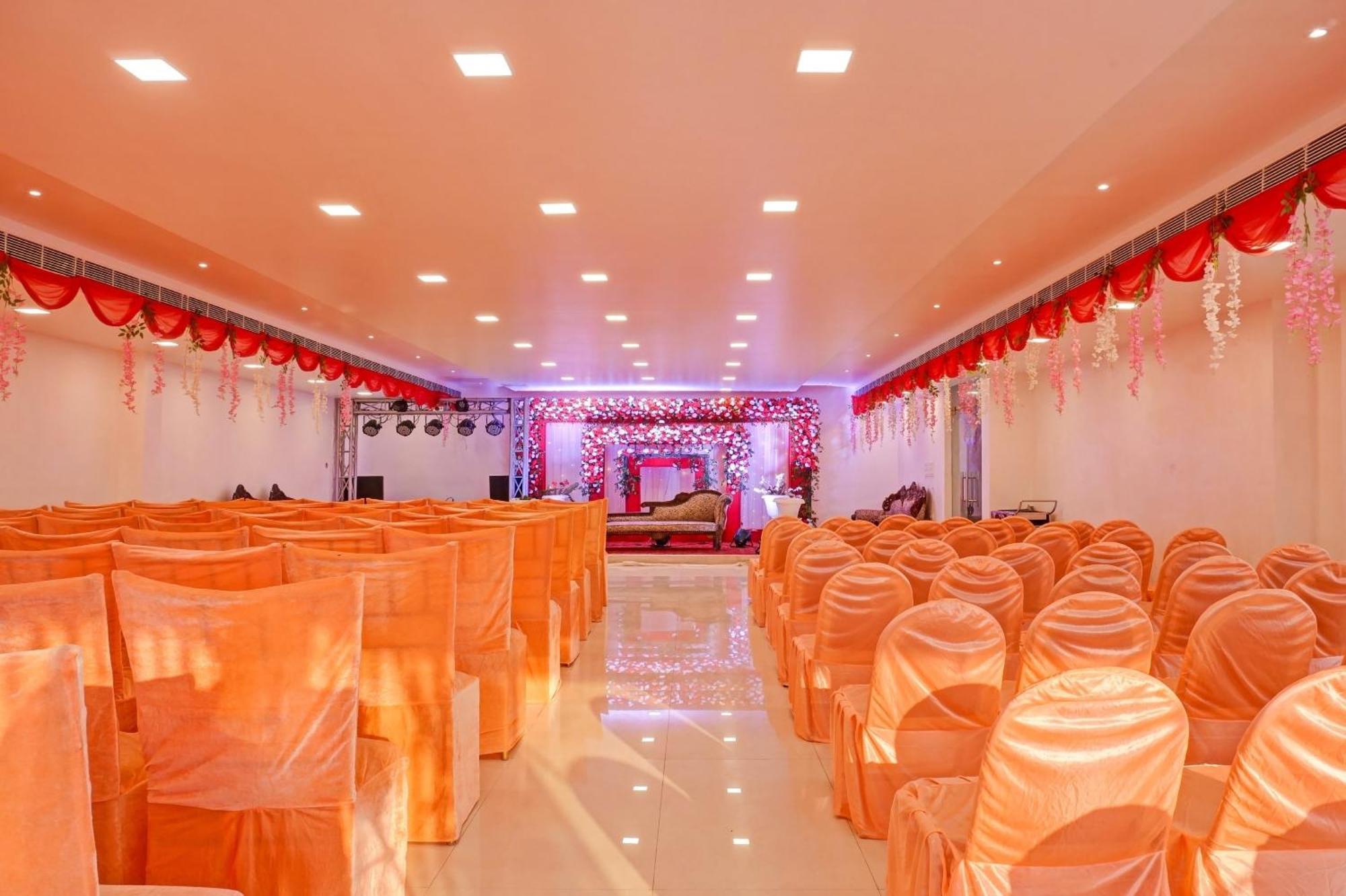 Hotel O Blue Diamond Prayagraj Extérieur photo